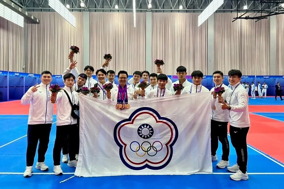 ▲台灣卡巴迪男子隊於2023年的杭州亞運奪下首面銅牌，憑藉這面獎牌，男子隊成員們希望能帶給卡巴迪基層更多實際改變。（圖／黃日宏提供）