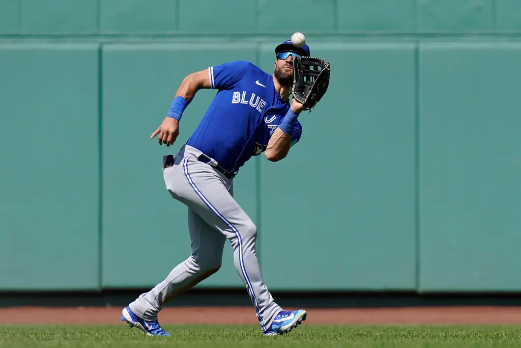 ▲根據大聯盟官方記者Mark Feinsand表示，Kevin Kiermaier確定以1年1000萬美元（約新台幣3.1億）回歸藍鳥。（圖／美聯社／達志影像）