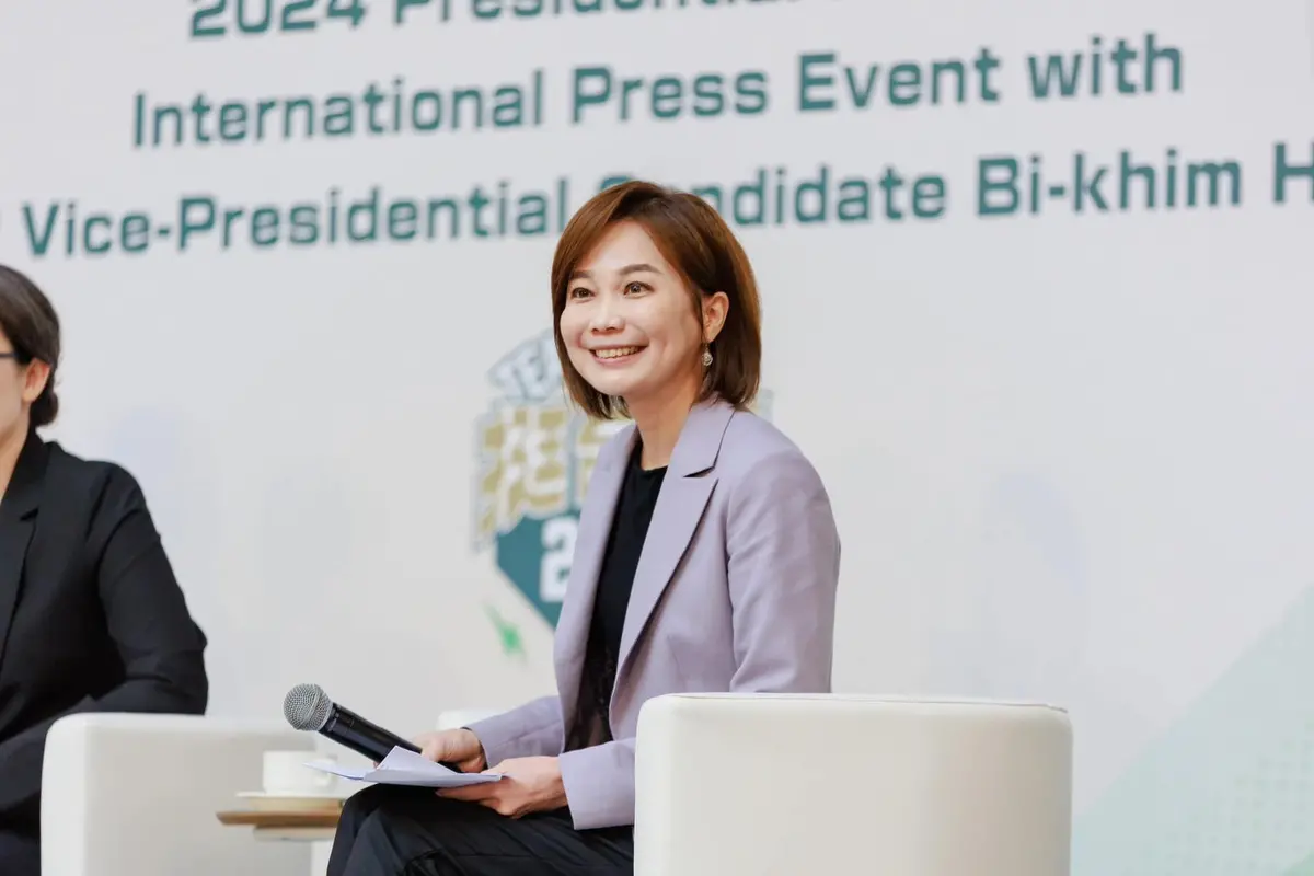 ▲蘇煥智稱替賴母捻香非中福84號  賴競辦反駁：賴媽媽就是停靈老家  