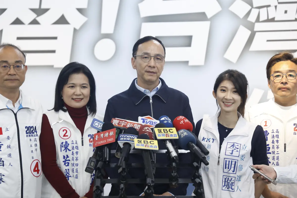 ▲侯友宜最近被綠營猛攻凱旋苑議題，國民黨主席朱立倫認為，這代表民進黨已經「沒步了」。（圖／國民黨提供）