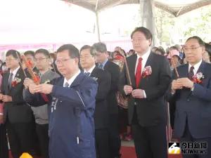 ▲鄭文燦出席土城司法園區區段徵收公共工程祈福動土典禮並主持祈福儀式。（圖 ／記者吳嘉億攝，2023.12.27）