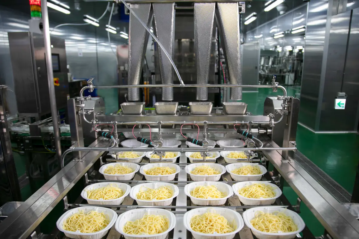 ▲長家國際食品公司今（27）日正式揭牌營運，由空廚業龍頭「長榮空廚」與「全家便利商店」共同出資成立。（圖／長榮集團提供）