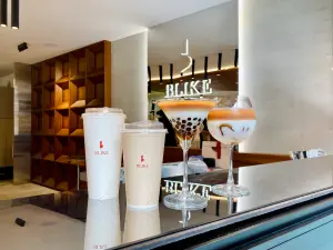 台中火紅手搖飲「BLIKE精品奶茶」登陸台北！免費加料、升級大杯
