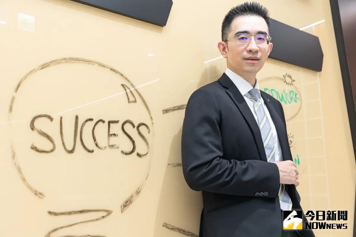 ▲信義房屋董事長周耕宇日前接受《NOWnews今日新聞》專訪，親揭二代接班秘辛。（圖／記者葉政勳攝）