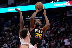 NBA/Durant繳出27分大三元、助攻刷新紀錄 太陽129:113勝火箭