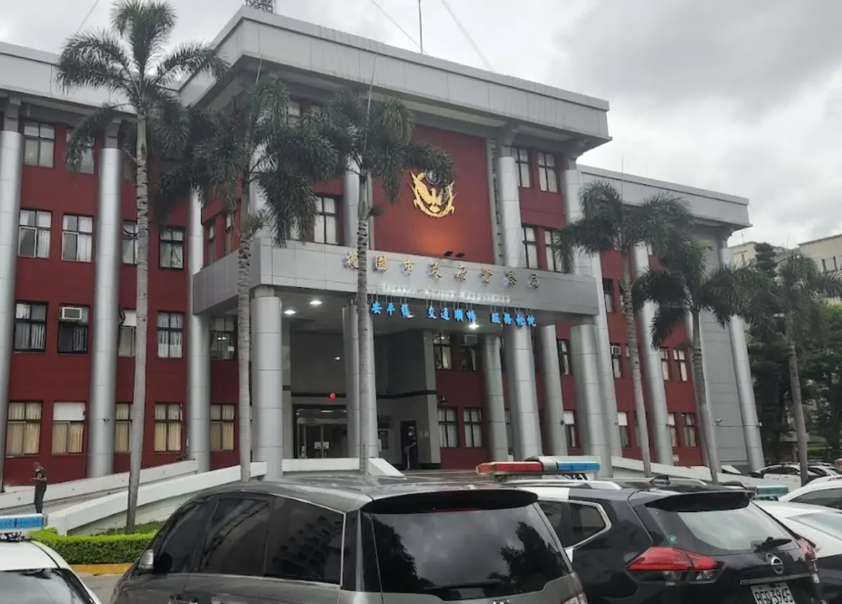 ▲網紅紅豆妹媽媽曾經任職於桃園市警局刑大，不過在任職期間，遭質疑幫紅豆妹經營社群、接業配是兼職行為。（圖/Google評價）