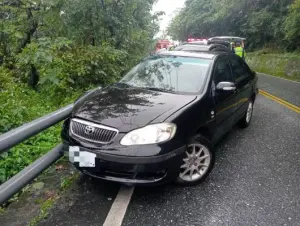 台11線花蓮豐濱「2轎車對撞」再撞護欄　1男駕駛送醫不治
