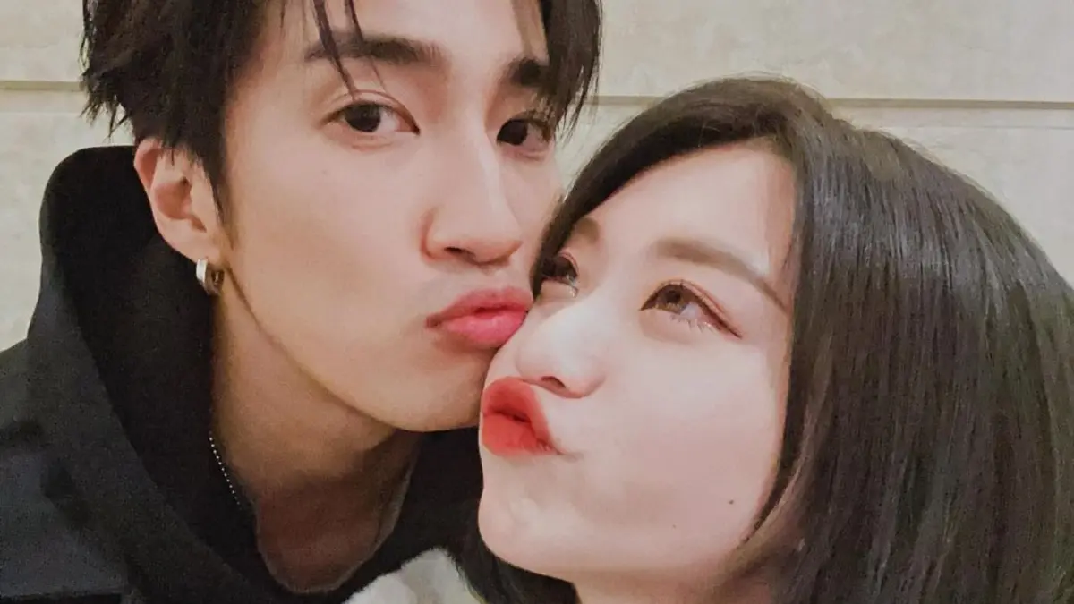 ▲焦凡凡（右）日前用「麵包MBTI」測試未婚夫婁峻碩，結果對方1句話甜爆大家，也讓焦凡凡羞笑：「你過關了！」（圖／焦凡凡IG）