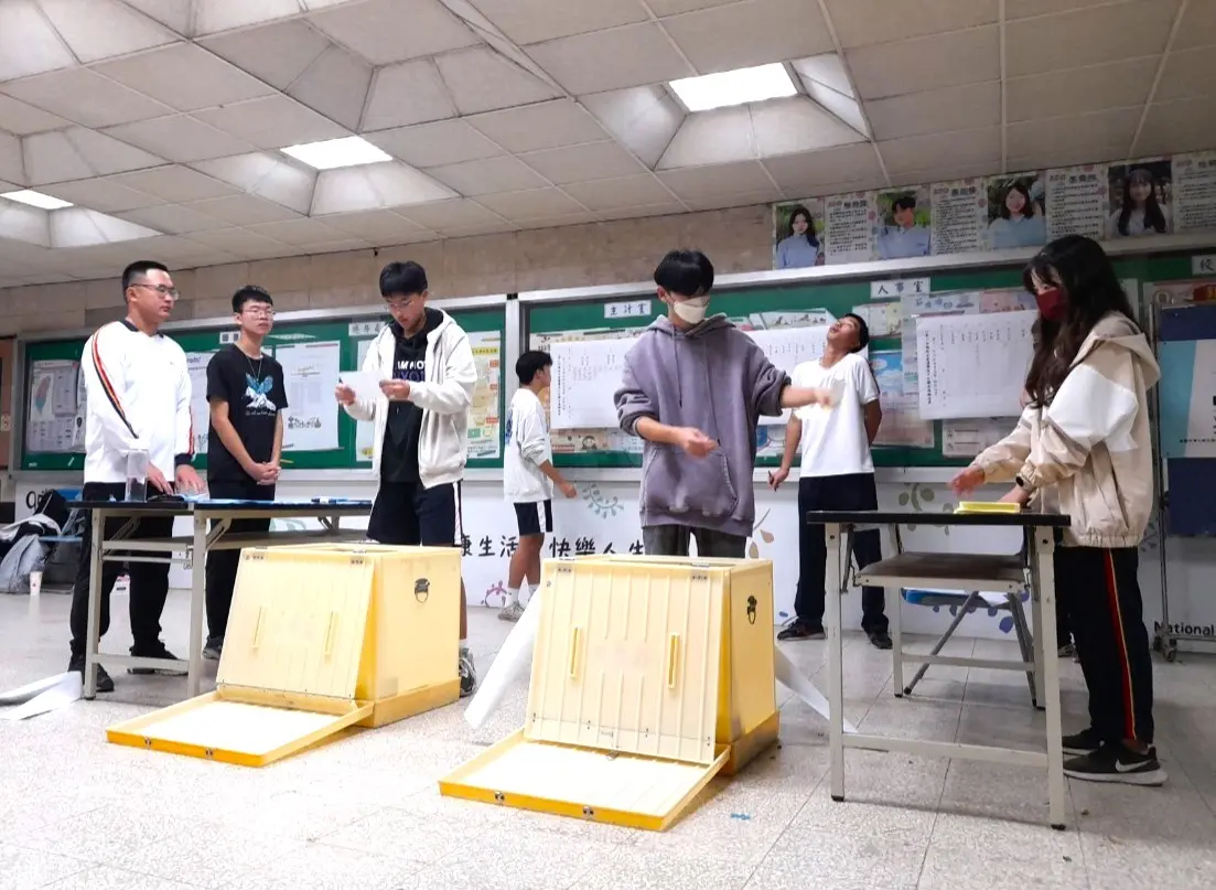 ▲全台6個縣市、超過3000名高中生參與模擬投票，投下總統、政黨選票。（圖／模擬投票籌備團隊提供）