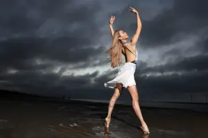 運動維納斯／優雅芭蕾女孩Kerry天生舞者　用拳擊喚出心中花木蘭
