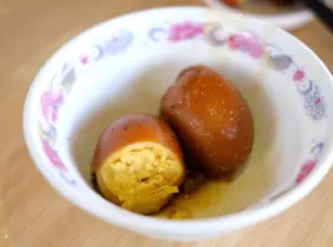 ▲台灣的小吃店所做出的滷蛋，幾乎都是使用鴨蛋來製作，而非雞蛋。（圖／記者葉盛耀攝）