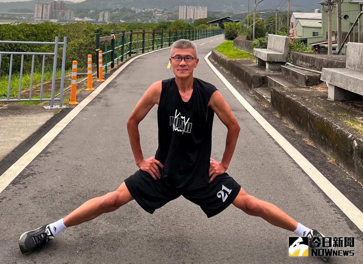 ▲人生的第一雙跑鞋！李亦伸選擇路跑的理由有洋蔥。（圖／李亦伸提供）