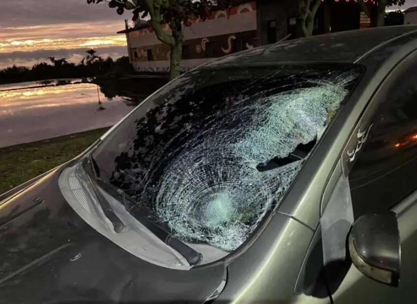 ▲30日清晨5時許，台東長馨加油站前，發生一起死亡車禍事故，一名8旬老翁遭自小客車撞擊，送醫宣告不治。