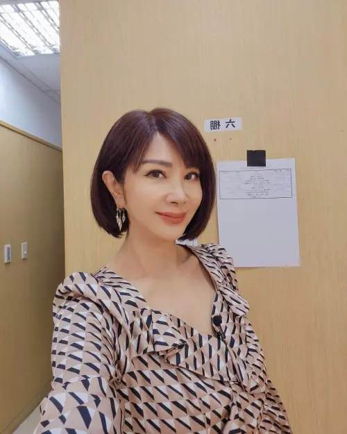 ▲▼陳美鳳1年固定「進廠維修」1次,但不碰拉皮、埋線,只做小醫美。(圖/記者陳明中攝、翻攝自陳美鳳臉書) ▲▼陳美鳳1年固定「進廠維修」1次,但不碰拉皮、埋線,只做小醫美。(圖/記者陳明中攝、翻攝自陳美鳳臉書)