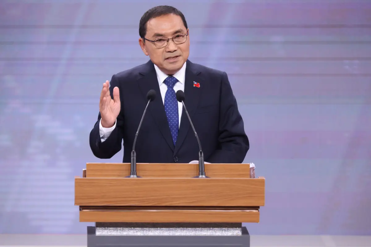 ▲總統候選人辯論會在交互詰問部分，侯友宜第2次提問把廢死議題搬上檯面，他批評民進黨變相廢死，賴清德反駁，至於柯文哲則提「終身監禁」解方。（圖／台北市攝影記者聯誼會）