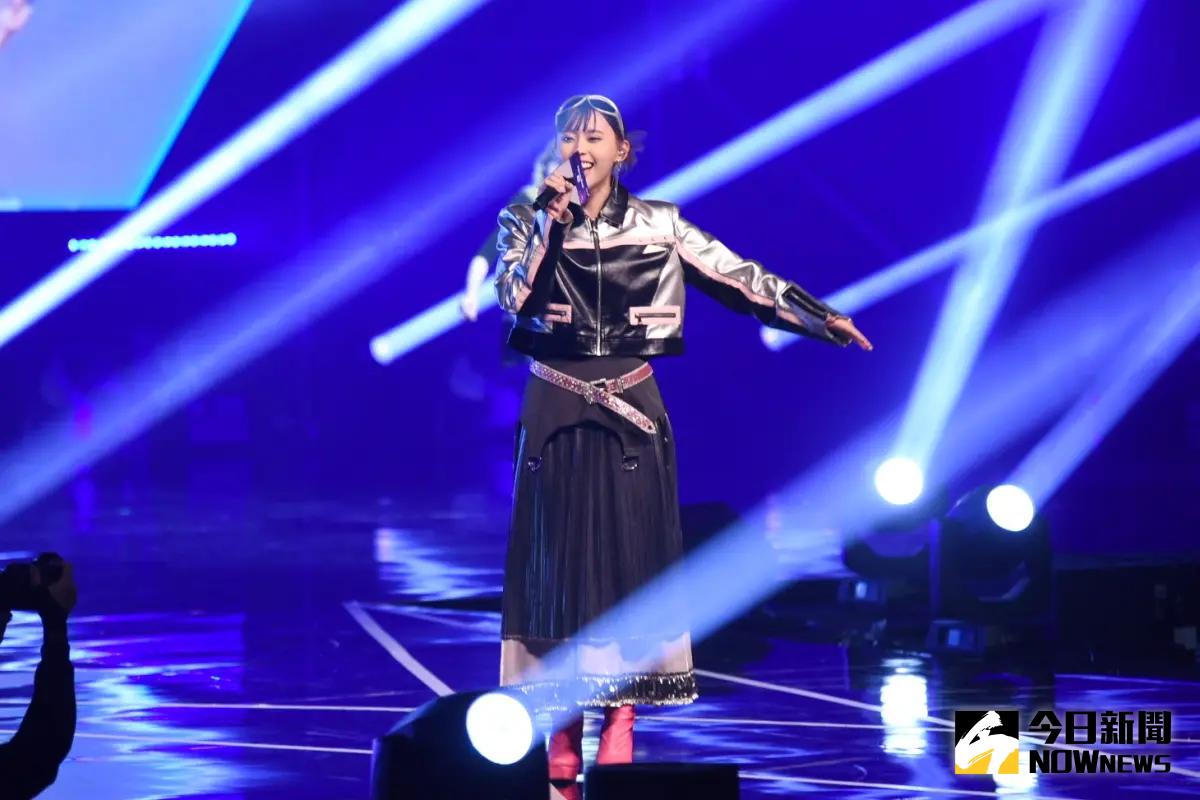 ▲李芷婷壓軸演唱遊戲《新楓之谷》的最新主題曲〈楓樹下的冒險〉。（圖／記者陳明安攝）