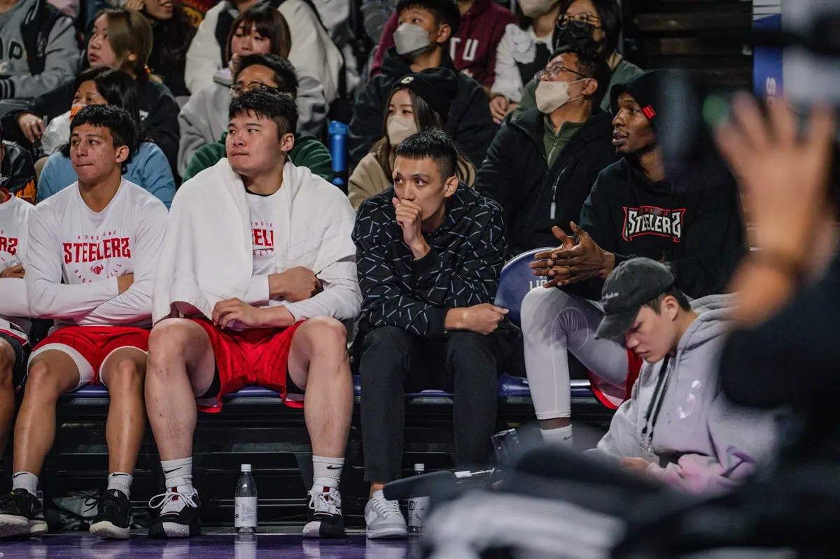 ▲高雄鋼鐵人今（30）日在主場無法止住連敗頹勢，面對聯盟倒數第5的桃園領航猿，球隊雖然和對手激戰到延長賽，但終場仍以106:110輸球，吞下破紀錄的10連敗。（圖／PLG提供）