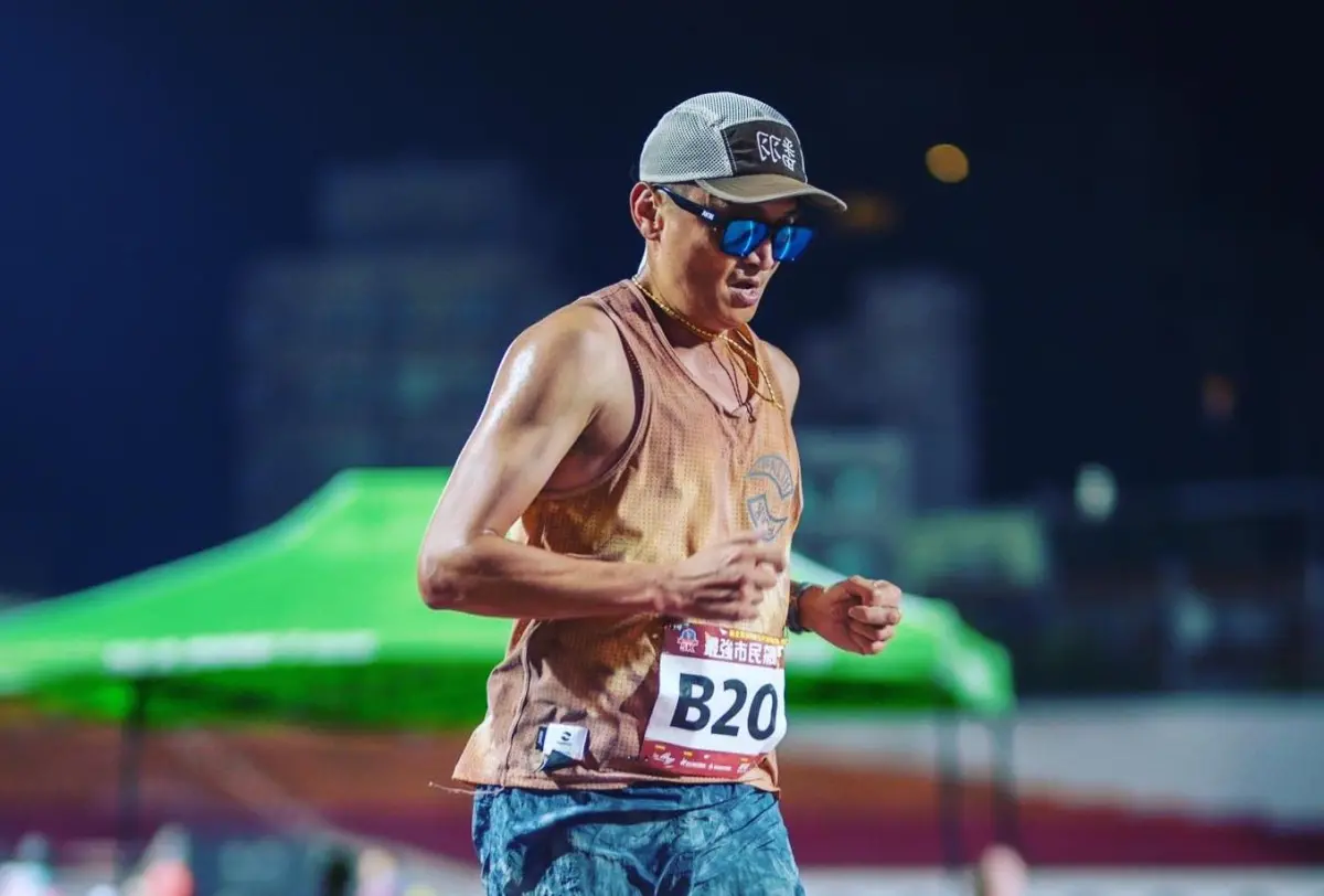 ▲馮勝賢全馬破四，下一步要挑戰百K的超級馬拉松。（圖／馮勝賢臉書）