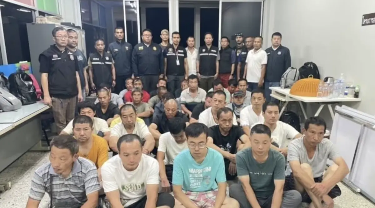 ▲泰國政府逮捕58名在當地非法工作的中國人。 (圖／翻攝自Thaiger)