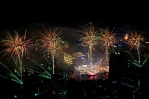泰國跨年煙火絢爛登場　節慶觀光收入狂增6成

