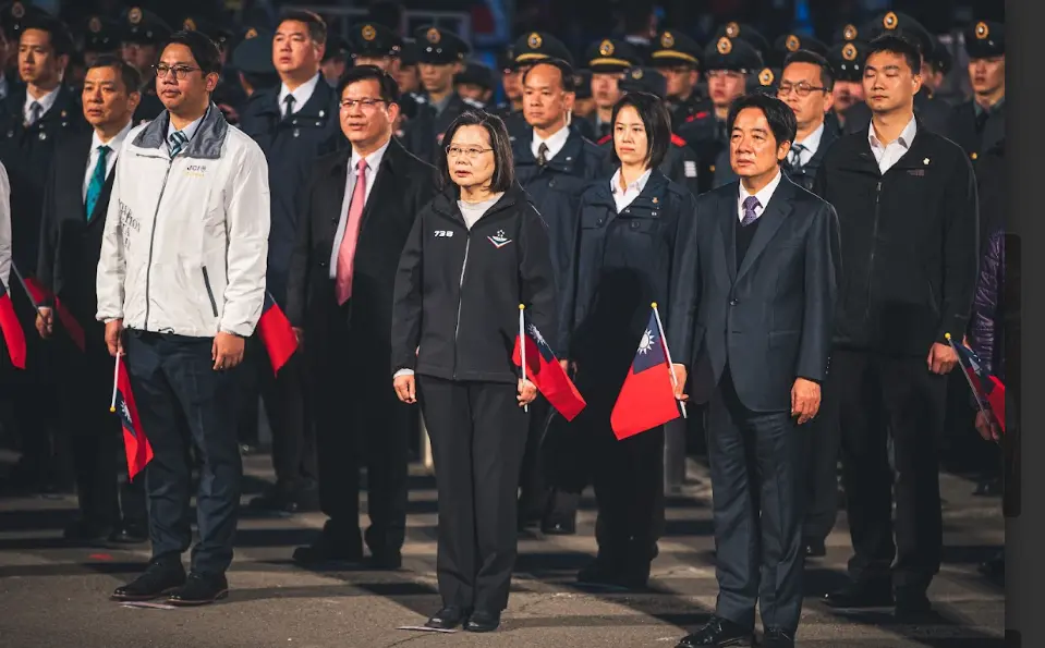 ▲蔡英文、賴清德今出席元旦升旗典禮。（圖／軍聞社提供）