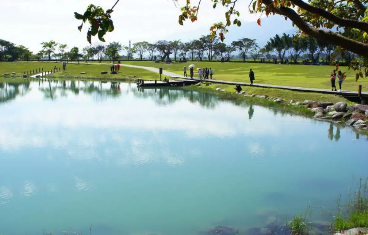 ▲常常要去東部玩的人第一時間都會想到花蓮太魯閣景觀區，不過其實在台東也有秘境！前10月有130萬名遊客朝聖「大坡池地區」。（圖/台東旅遊網）