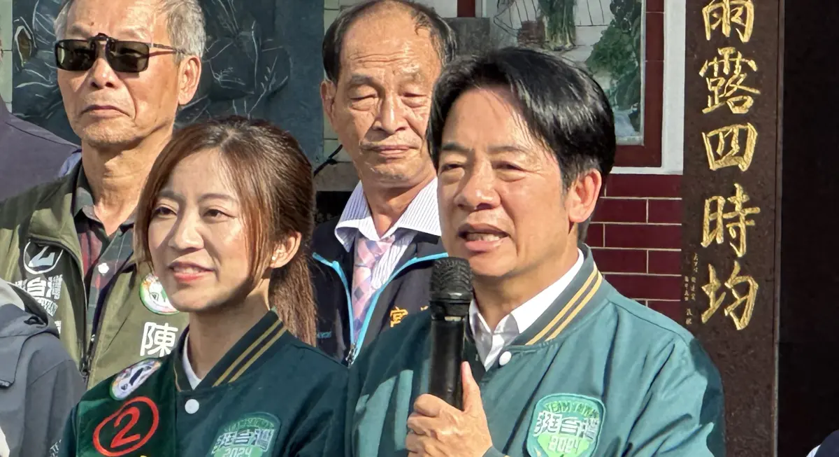 ▲賴清德今天到台中市后里后義宮參拜，並為立委候選人謝子涵拉抬聲勢。（圖／記者顏幸如攝，2024.01.01）