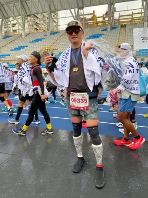 ▲馮勝賢在路跑賽事中,重新認識自己,即便受了傷也要跑。(圖/馮勝賢臉書) ▲馮勝賢在路跑賽事中,重新認識自己,即便受了傷也要跑。(圖/馮勝賢臉書)