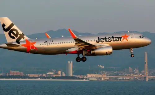 ▲廉航「捷星日本航空」為了因應能登半島7.6強震帶來的災害和旅客疏運需求,決定先暫停罷工行動。示意圖。(圖/美聯社/達志影像) ▲廉航「捷星日本航空」為了因應能登半島7.6強震帶來的災害和旅客疏運需求,決定先暫停罷工行動。示意圖。(圖/美聯社/達志影像)