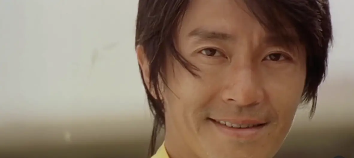 ▲周星馳元旦公開1分鐘短片「小人物成大事」，收錄經典作品《少林足球》、《食神》片段掀起回憶殺。（圖／周星馳Instagram）