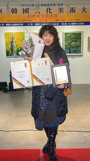 療癒畫家黃琯予韓國獲獎      餐廳辦畫展百人免費享美食
