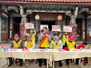 陳昆和競選總部下午反駁對手是「打人喊救人」,並邀請在善化慶安宮公開辯論 ▲陳昆和競選總部下午反駁對手是「打人喊救人」,並邀請在善化慶安宮公開辯論(圖/陳昆和競選總部提供)
