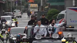 桃園車掃遇濕冷天!柯文哲:支持者方便的話喊一聲加油就好