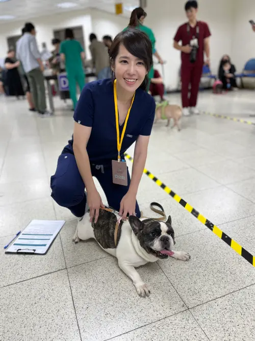 ▲劉乃潔現在為台大獸醫系助理教授。(圖/台大小動物耳鼻喉暨臨床睡眠研究室臉書) ▲劉乃潔現在為台大獸醫系助理教授。(圖/台大小動物耳鼻喉暨臨床睡眠研究室臉書)