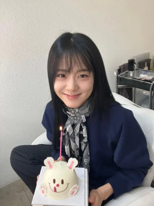 ▲BLACKPINK成員Jisoo迎接29歲生日，喊話今年要跟粉絲一起好好度過。（圖／Jisoo weverse）