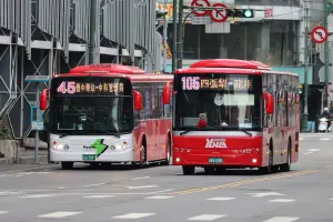 中市公車再升級　每4台就有1台電動公車
