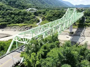 ▲中鋼公司成功開發新一代高功能橋梁用鋼。(圖／中鋼公司提供)