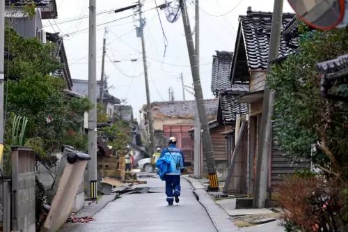 日本能登半島強震增至92死242失聯！自衛隊不放棄　4600人續救援
