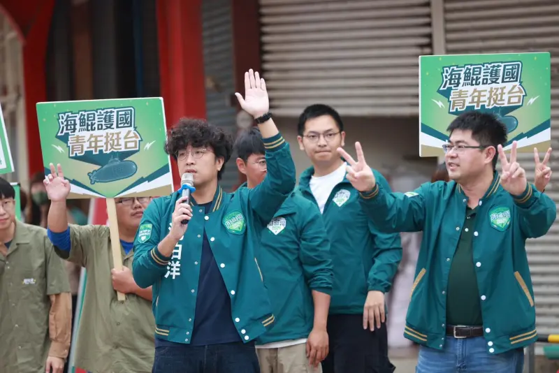 ▲沈伯洋長期致力於研究中國對台資訊戰及認知作戰，創辦全民防衛教育機構「黑熊學院」，並獲聯電前董事長曹興誠投資6億元力挺。（圖／翻攝自沈伯洋臉書）