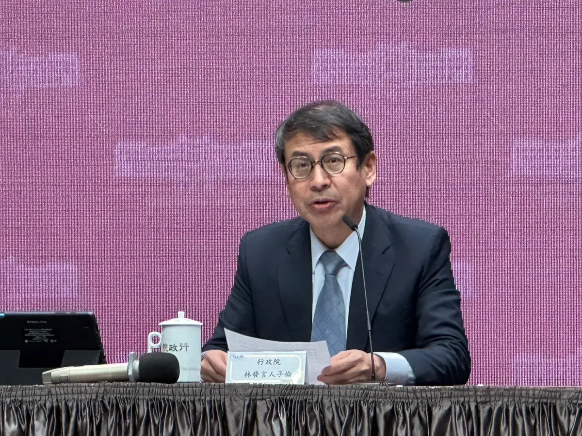 ▲行政院發言人林子倫表示，政院支持衛福部長薛瑞元提告，透過司法捍衛第一線同仁清譽，遏止不實遙言，導正社會視聽。（圖／記者陳威叡攝，2024.01.04）