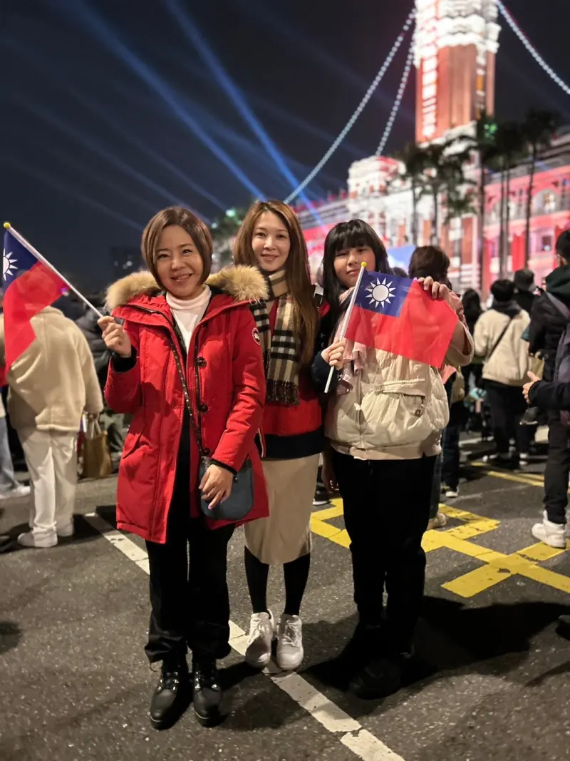 ▲以無黨籍參選北市中正萬華立委的知名藝人于美人，挟帶高聲量吸引不少婆媽、中間選民支持，打破藍綠夾殺局面。（圖／于美人提供）