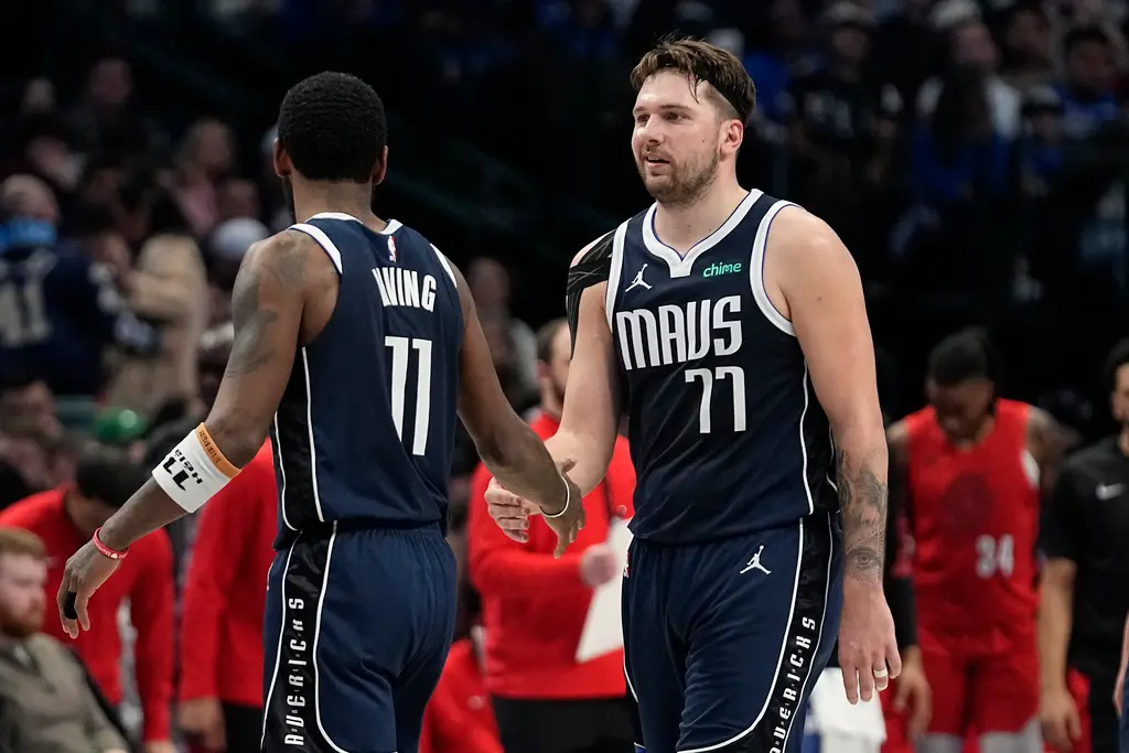 ▲Luka Doncic全場轟下41分，Kyrie Irving挹注29分，率隊谷底反彈。（圖／美聯社／達志影像）