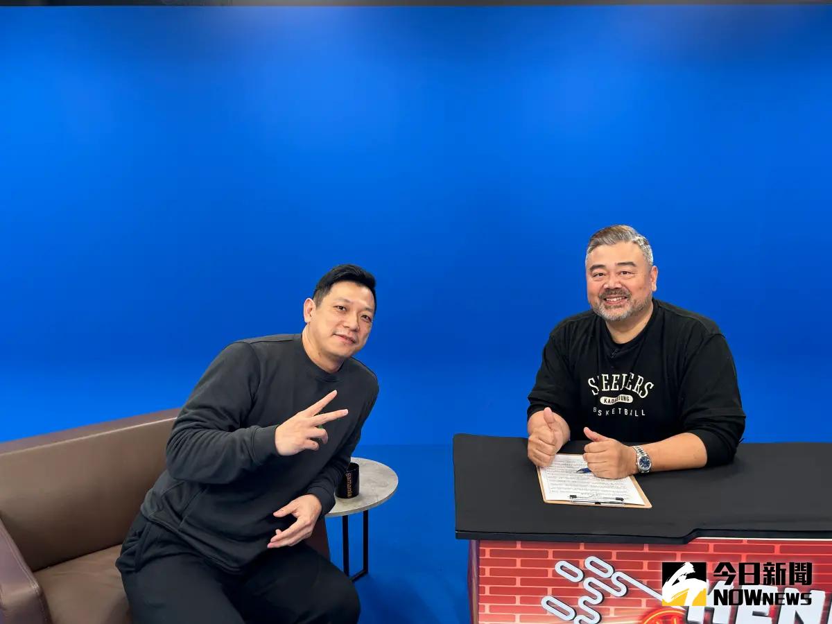 ▲許皓程教練在節目中和肯尼哥分享在松山高中的回憶。