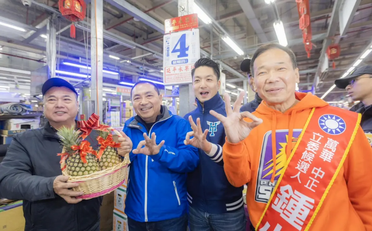 ▲蔣萬安今與侯友宜合體，展現高人氣。（圖／侯辦提供）