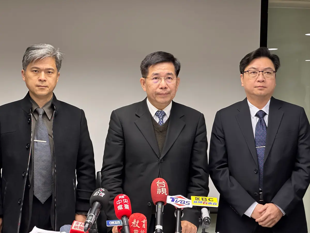 ▲教育部長潘文忠（中）今（4）日拍板校園安全檢查機制分為例行抽查與緊急檢查2種樣態。（圖／記者李琦瑋攝，2024.01.04）