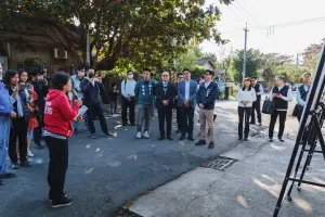 ▲劉世芳委員感謝文化部大力提供修繕經費促保存左營海軍軍眷歷史期先進科技與懷舊文化激盪融合打造左營海軍新村。（圖／劉世芳立委辦公室提供）