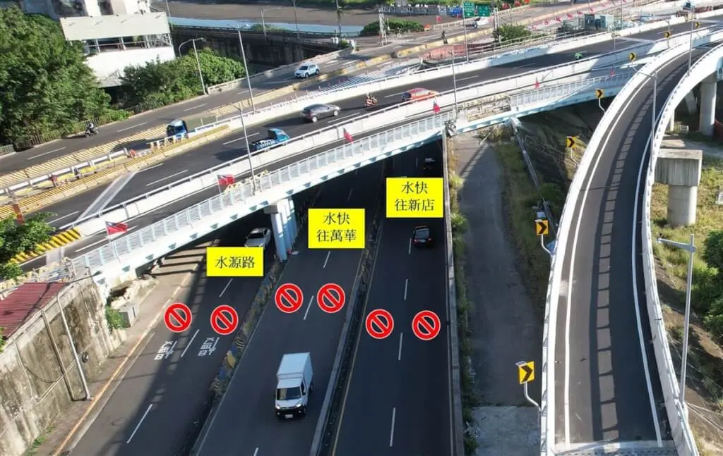 ▲因應中正橋改建工程施作，台北市警察局中正第二分局4日提醒，水源路及水源快速道路5日起至7日將採部分時段封閉，請用路人提早改道平面道路行駛，以維護行車順暢。（台北市警察局中正第二分局提供）