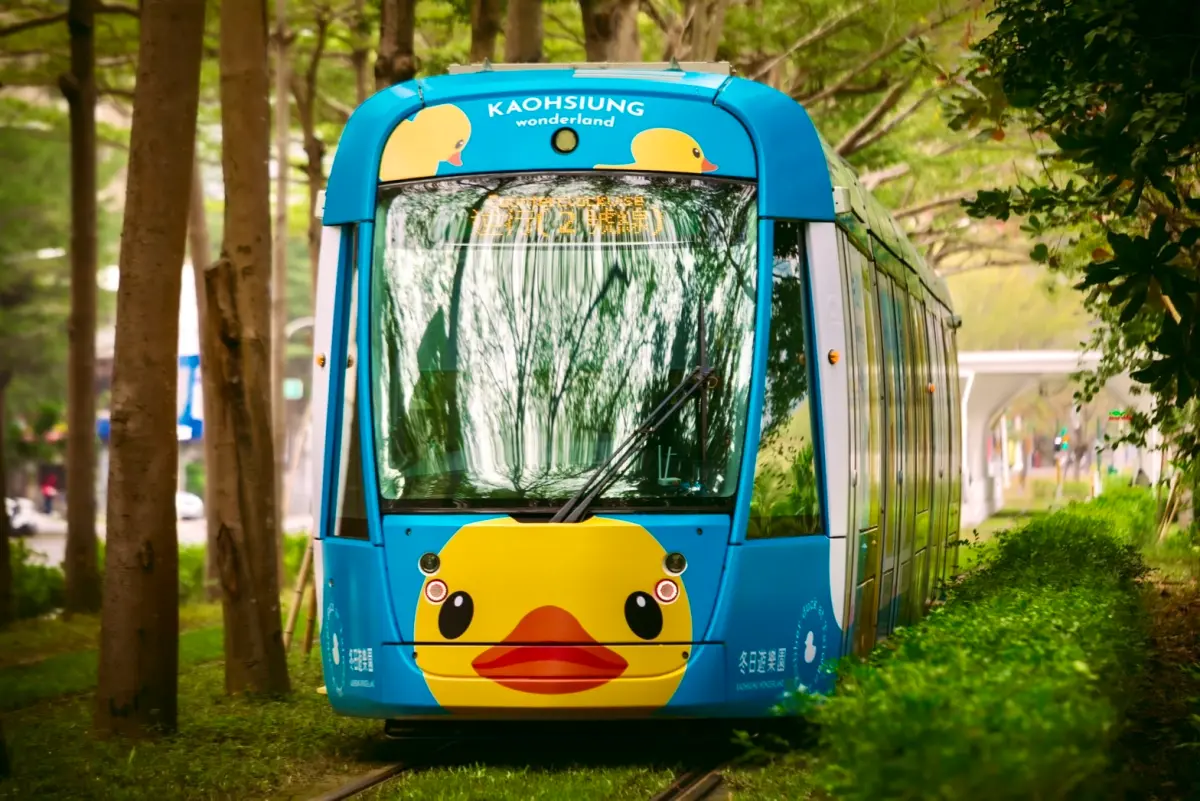 ▲捷運局及高捷公司表示會趁著試營運期間，盡速收集各項民眾反應問題進行改善。（圖／高市府捷運局提供）