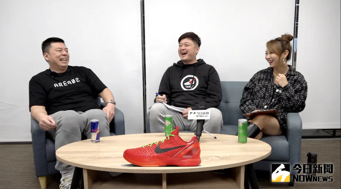 ▲KOBE 6 REVERSE GRINCH銷量破表，不到一個月AREA02銷售量就超過三位數。（圖／吳忠育 攝）