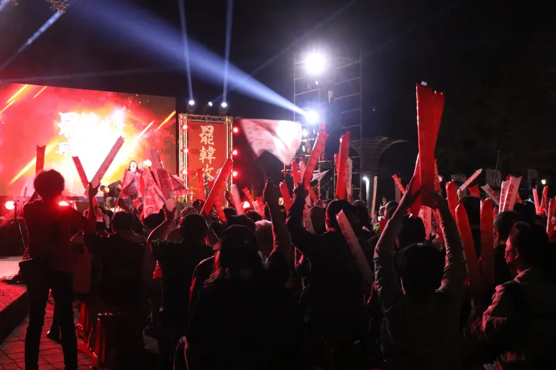 ▲台灣基進今（5）日在高雄舉行「罷韓政黨，再上戰場」造勢晚會，誓言衝破5%政黨票門檻進入國會。（圖／台灣基進提供）